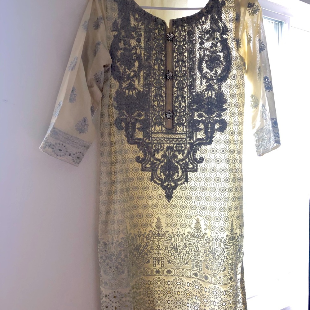 Pakistani indian shalwar kameez